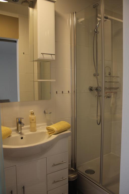 Appartements-Steinkirchner اشتراوبينغ الغرفة الصورة